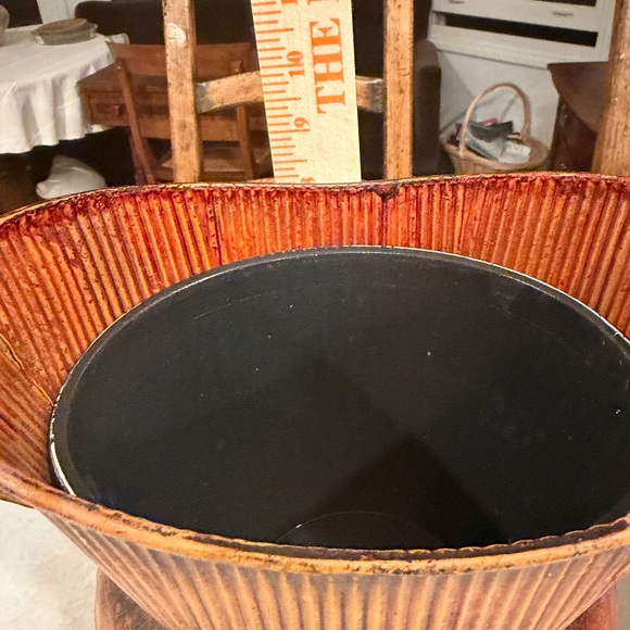 Vintage Orange and Brown Vases - Picture 7 of 8